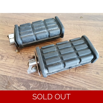 1980-90 Yamaha VMX XJ XS XV YX Passenger Foot Pegs 3H5-27444-00 3H5-27433-00